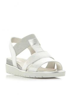 Get £15 off stylish Gabor Sandals