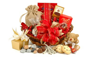 Free Lindt Festive Chocolate Hampers