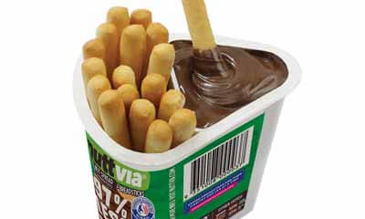 Free Nuttvia Hazelnut Chocolate Dip & Breadsticks