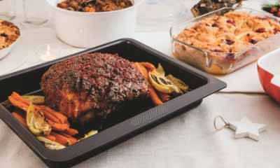 Win Pyrex Christmas Cookware