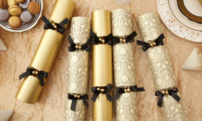 Win Luxury Celebration Christmas Crackers