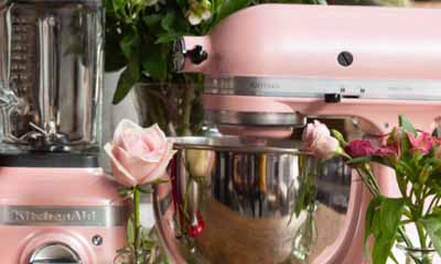 Win a Kitchen Aid & 6 Month's of Freddie's Flowers