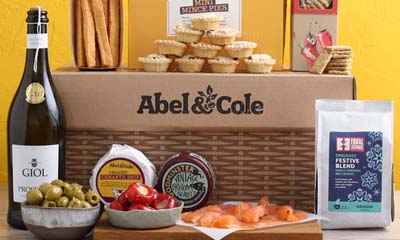 Win a Fizz & Nibbles Christmas Hamper