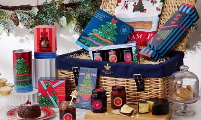 Win a Royal Collection Buckingham Palace Christmas Hamper